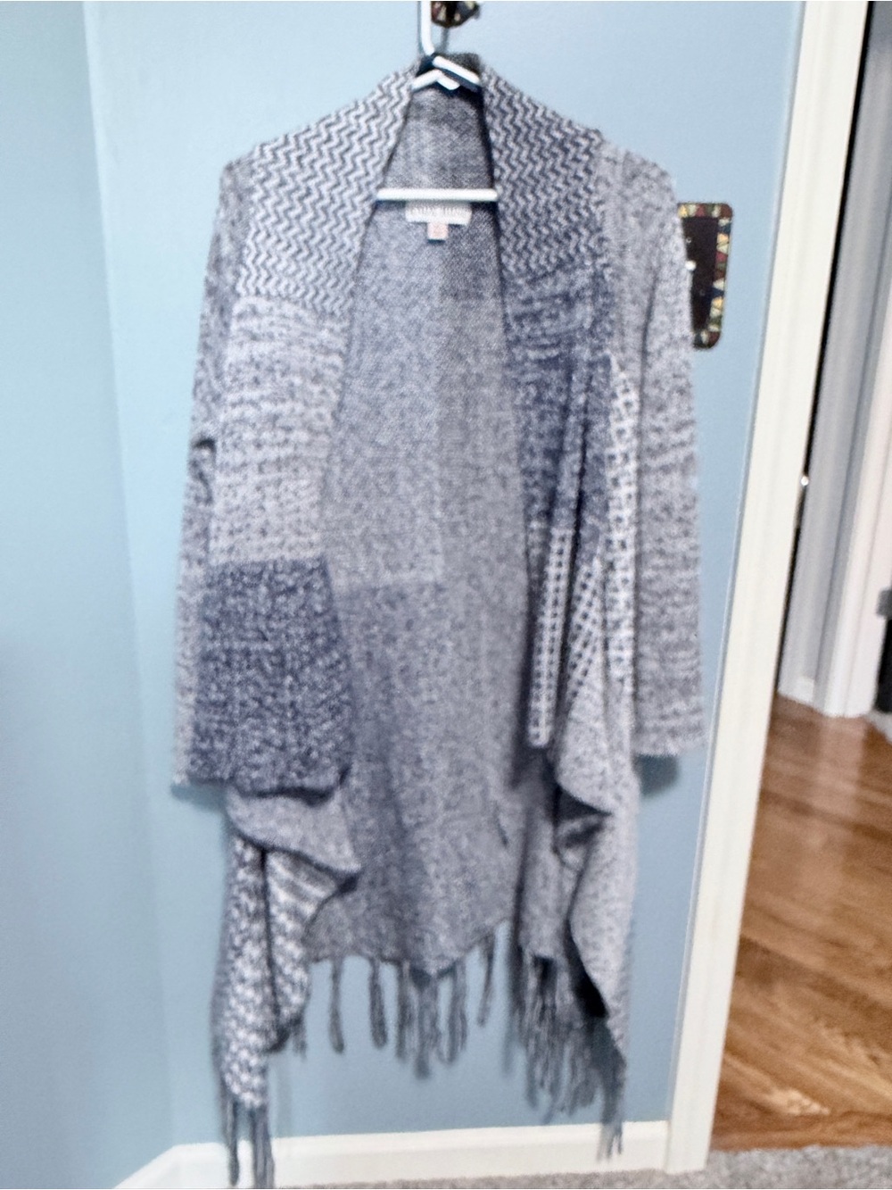 Knox Rose Gray Open-Front Fringe Knit Cardigan